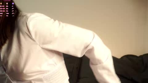 Snapshot of shickshackshock chatting on September 28, 2:00 pm Iris online show from September 28, 2:00 pm