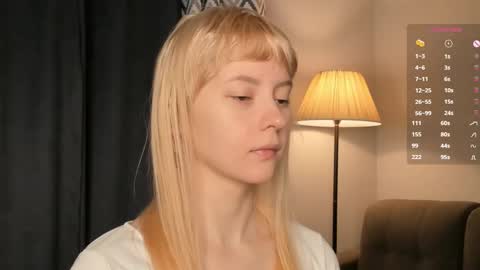 Snapshot of shickshackshock chatting on February 25, 1:20 am Iris online show from February 25, 1:20 am