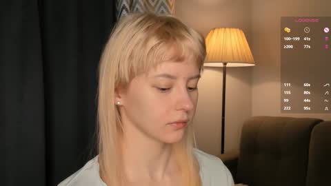 Snapshot of shickshackshock chatting on February 24, 1:22 am Iris online show from February 24, 1:22 am