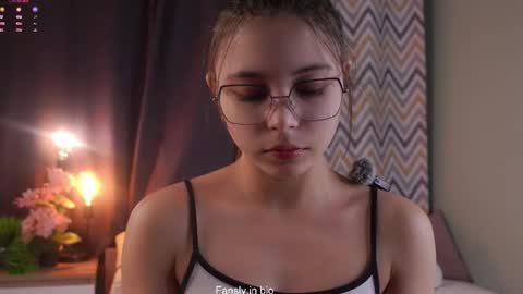 Snapshot of shickshackshock chatting on October 18, 11:13 am Iris online show from October 18, 11:13 am