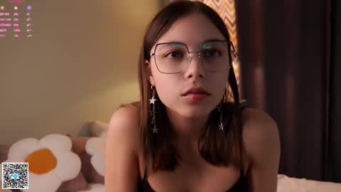 Snapshot of shickshackshock chatting on October 5, 11:26 am Iris online show from October 5, 11:26 am