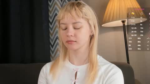 Snapshot of shickshackshock chatting on March 4, 2:27 am Iris online show from March 4, 2:27 am