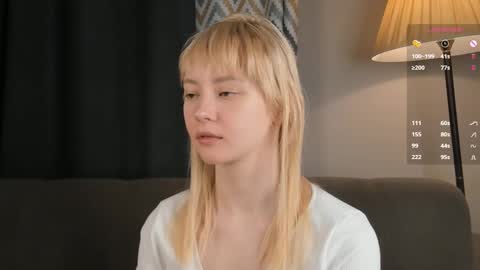 Snapshot of shickshackshock chatting on March 1, 1:53 am Iris online show from March 1, 1:53 am