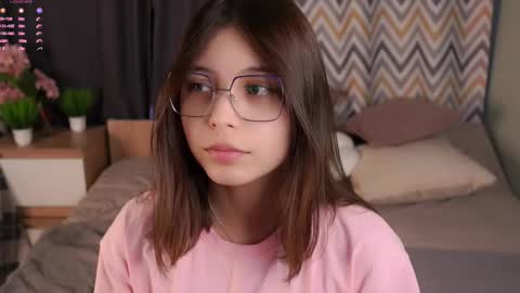 Snapshot of shickshackshock chatting on September 17, 11:19 am Iris online show from September 17, 11:19 am