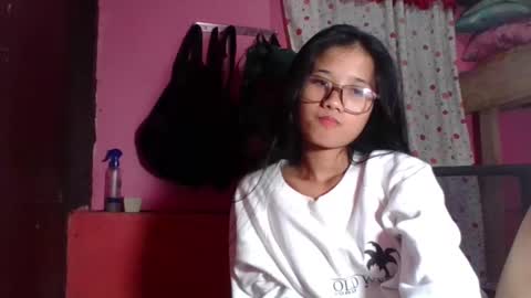 shimmering_kate online show from December 9, 1:02 pm