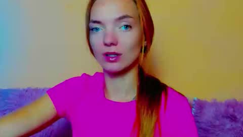 Snapshot of shinelikea_diamond chatting on October 7, 8:24 pm Alexis online show from October 7, 8:24 pm