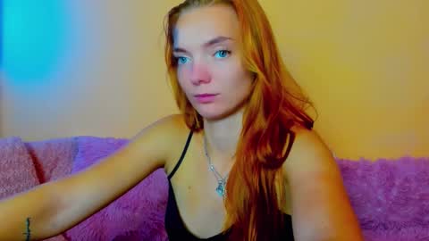 Snapshot of shinelikea_diamond chatting on October 15, 8:11 pm Alexis online show from October 15, 8:11 pm