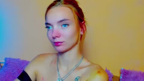 Snapshot of shinelikea_diamond chatting on October 14, 8:00 pm Alexis online show from October 14, 8:00 pm