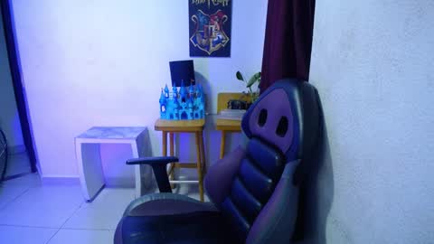 shining_star69 online show from October 10, 5:12 am