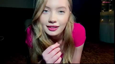 shiny_bunny1 online show from February 7, 11:25 am