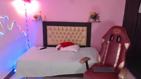 Ela 3 online show from February 18, 1:10 pm