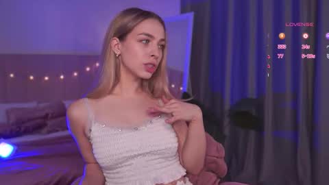 Julia online show from October 16, 6:49 am