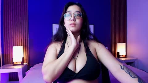 shiwycute online show from February 4, 7:55 pm