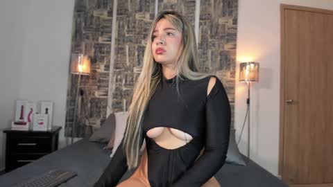 SHOFIA online show from December 12, 5:26 pm