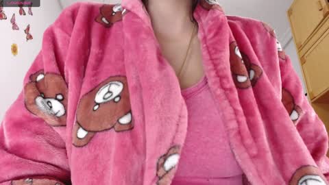 Snapshot of shopiagarcia_ chatting on January 10, 3:18 am lamai online show from January 10, 3:18 am