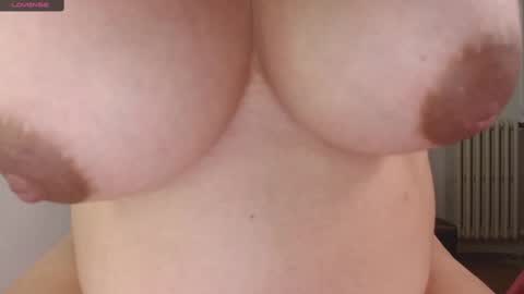 Snapshot of shopiagarcia_ chatting on March 8, 3:59 am lamai online show from March 8, 3:59 am