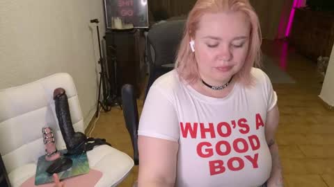 Mimi   online show from April 19, 8:47 am