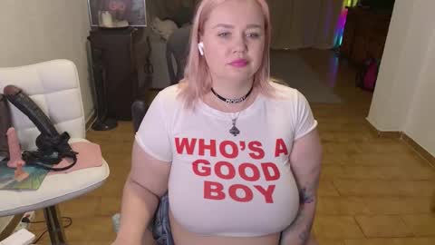 Mimi   online show from March 10, 2:21 pm