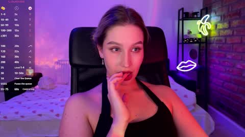 Alice online show from October 19, 11:51 pm