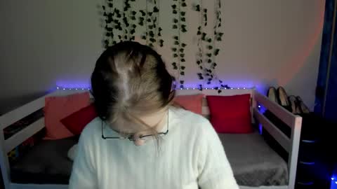 shy_elina01 online show from October 21, 10:30 am