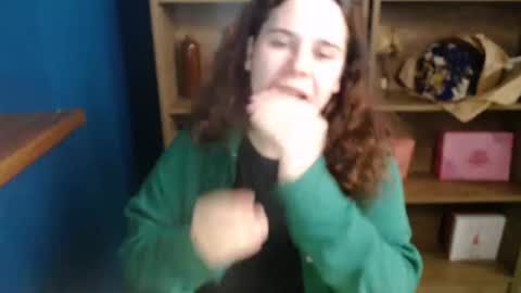 shy_lil online show from October 18, 12:19 pm