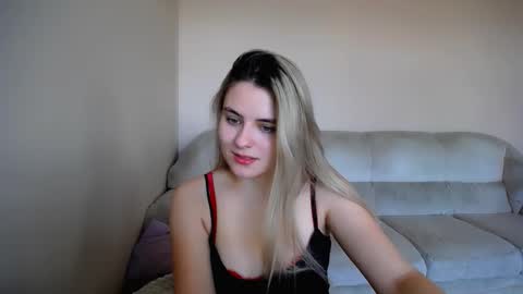 shy_sabrina_ online show from March 7, 10:00 am