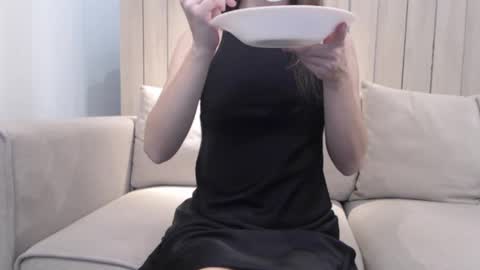 shy_schoolgirl_ online show from January 30, 7:04 pm
