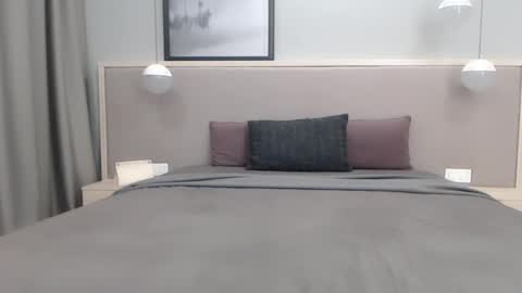 Snapshot of shy_schoolgirl_ chatting on September 20, 5:33 pm shy_schoolgirl_ online show from September 20, 5:33 pm