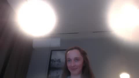 Snapshot of shy_schoolgirl_ chatting on September 30, 5:18 pm shy_schoolgirl_ online show from September 30, 5:18 pm