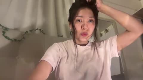 Snapshot of shyangie24 chatting on January 23, 4:09 am Angeline 3 independent come here when am horny... online show from January 23, 4:09 am