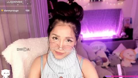 Snapshot of shyangie24 chatting on January 25, 2:47 am Angeline 3 independent come here when am horny... online show from January 25, 2:47 am