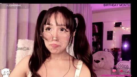 Snapshot of shyangie24 chatting on December 27, 4:58 am Angeline 3 independent come here when am horny... online show from December 27, 4:58 am