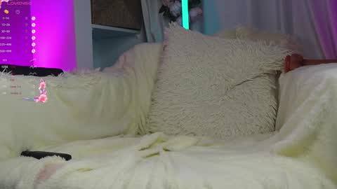 Lillie CeciliaLaura and Avril online show from January 21, 3:48 am