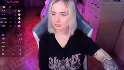 Effie online show from December 20, 1:54 pm