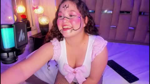 Snapshot of shylysweet chatting on October 21, 5:44 am Shyly online show from October 21, 5:44 am