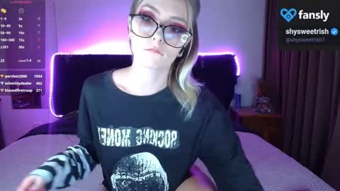 Snapshot of shysweetrish chatting on February 2, 2:56 pm shysweetrish online show from February 2, 2:56 pm