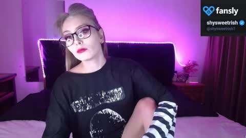 shysweetrish online show from September 25, 12:32 am