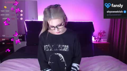 shysweetrish online show from October 7, 6:07 am