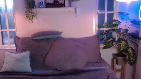 Snapshot of shyvibes_ chatting on October 20, 7:50 pm CALL ME CHARLOTTE online show from October 20, 7:50 pm