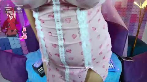 Snapshot of sia01 chatting on October 17, 3:54 am Luciana online show from October 17, 3:54 am