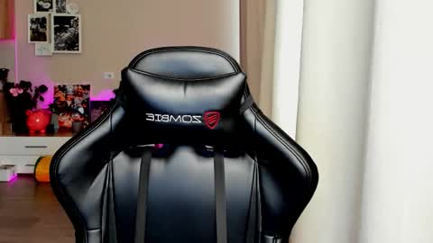 SIA online show from October 17, 2:48 am