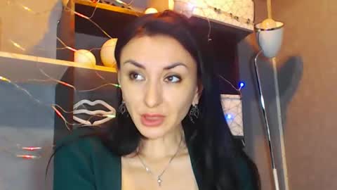 Snapshot of siaconna chatting on December 22, 7:44 am Siaconna online show from December 22, 7:44 am