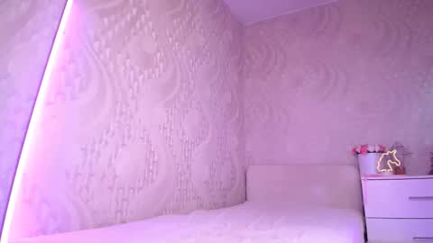 sidereal_ online show from December 1, 10:52 am