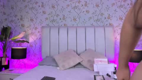 Camila Vargas online show from March 8, 12:18 pm