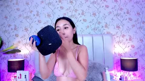 Camila Vargas online show from February 25, 11:43 am