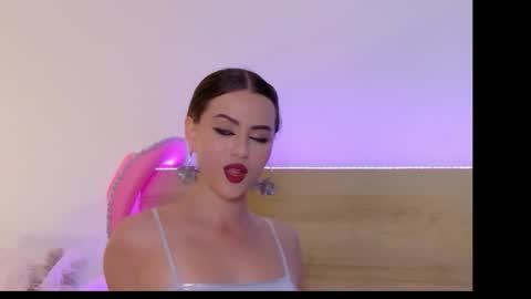 Snapshot of sienna_voss chatting on October 10, 9:09 pm sienna_voss online show from October 10, 9:09 pm