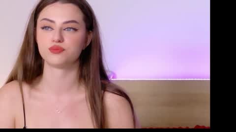 Snapshot of sienna_voss chatting on November 1, 8:46 pm sienna_voss online show from November 1, 8:46 pm