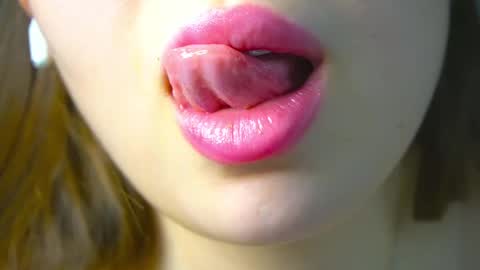 Snapshot of sierra_playa chatting on February 25, 8:32 pm Siera online show from February 25, 8:32 pm