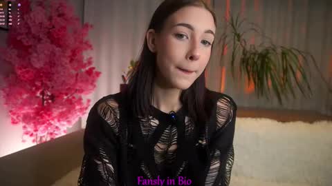 Eva  online show from October 13, 11:46 am