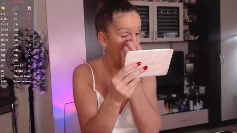 silenaa_sloussen online show from November 11, 5:14 am